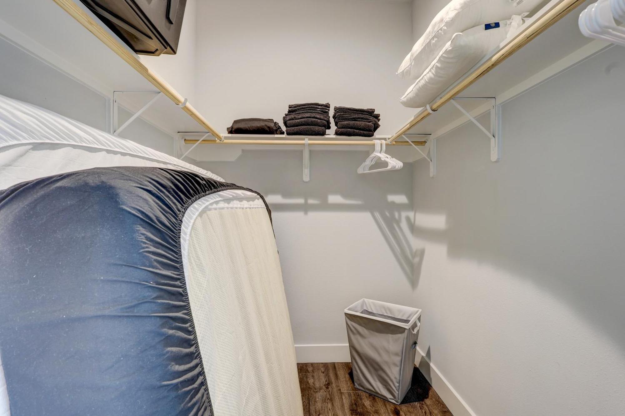 Luxe 3king Bds Parking Near Dt Med Nrg Hou * Houston